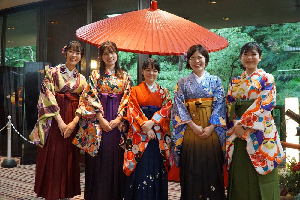 立葵杯では準決勝前の検分も袴姿で。華やかです