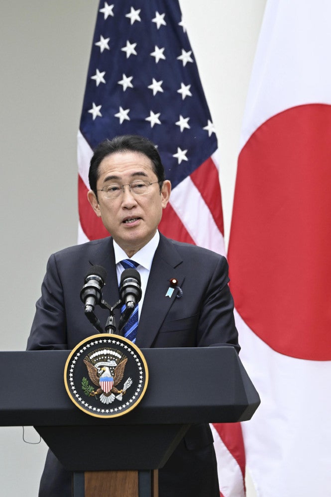日米首脳会談を終え、共同記者会見に臨む岸田首相（１０日、ワシントンで）＝帖地洸平撮影