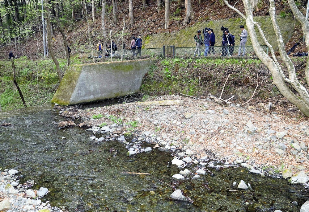 遺体が発見されたとされる現場周辺（１７日午後５時２３分、那須町で）