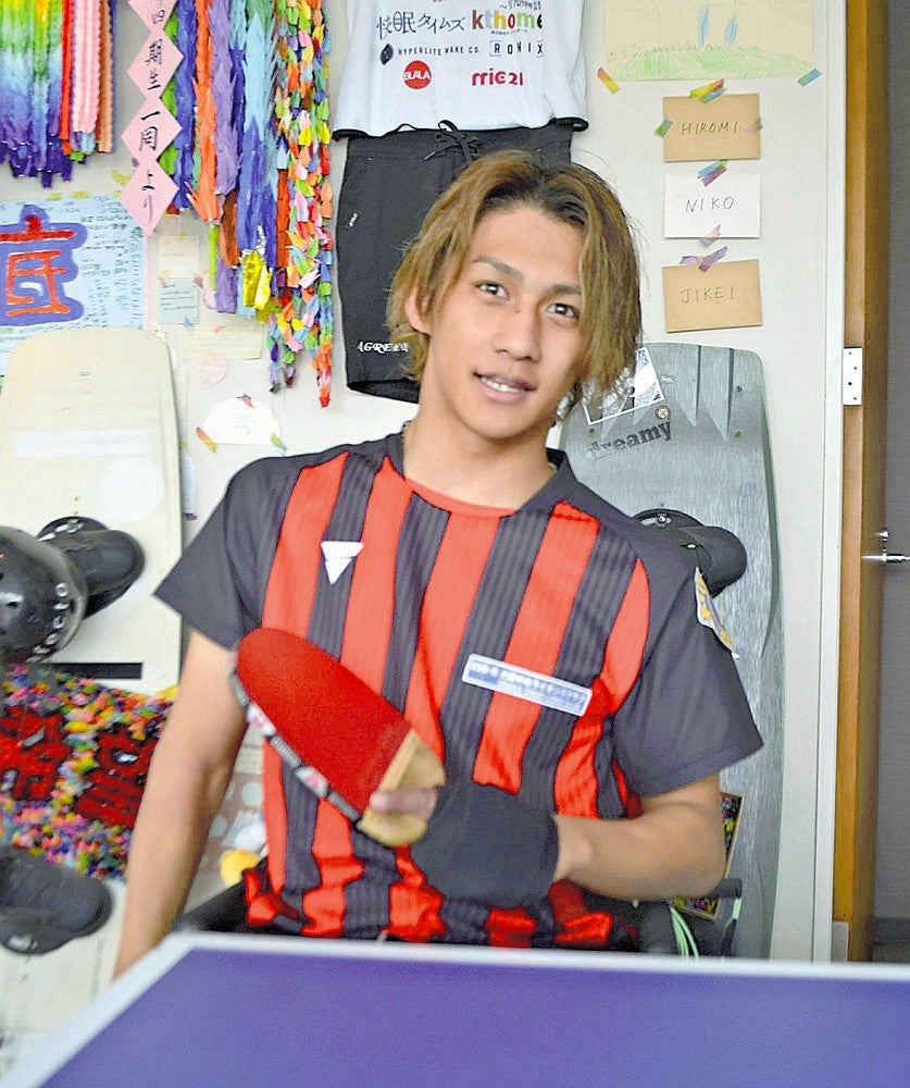 「自分の上に誰かがいるのが許せない。負けず嫌いなんです」と笑う四海さん（兵庫県姫路市で）