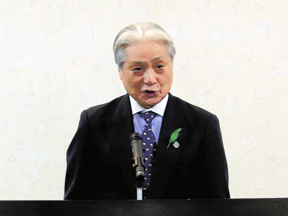 後援会会合であいさつする福田知事（２０日、宇都宮市で）