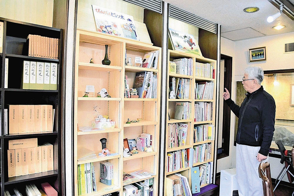 商店街の空き店舗を活用した図書館（和歌山県紀の川市で）