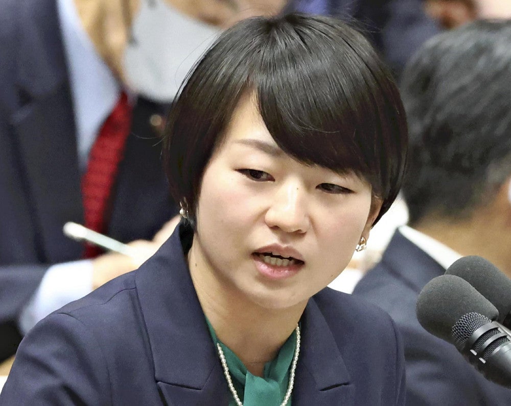 自民党青年局長の鈴木貴子氏