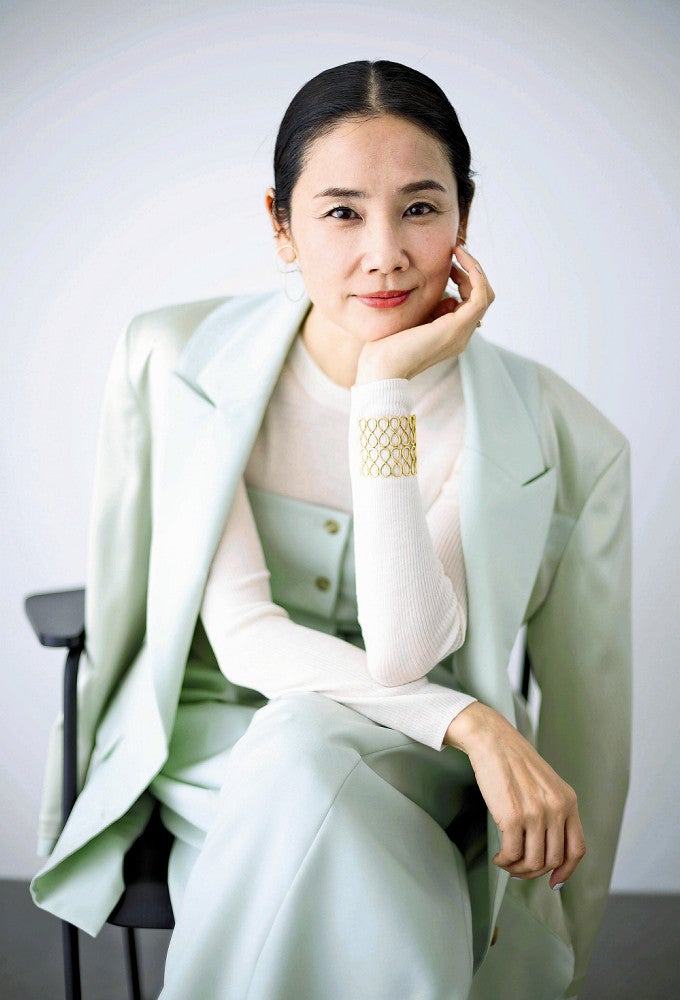 熱血稽古で知られる森新太郎。「１００本ノックで有名な方だけど私の声が変わるといけないと、今のところやり直しは３、４回程度には抑えてくれています」＝須藤菜々子撮影