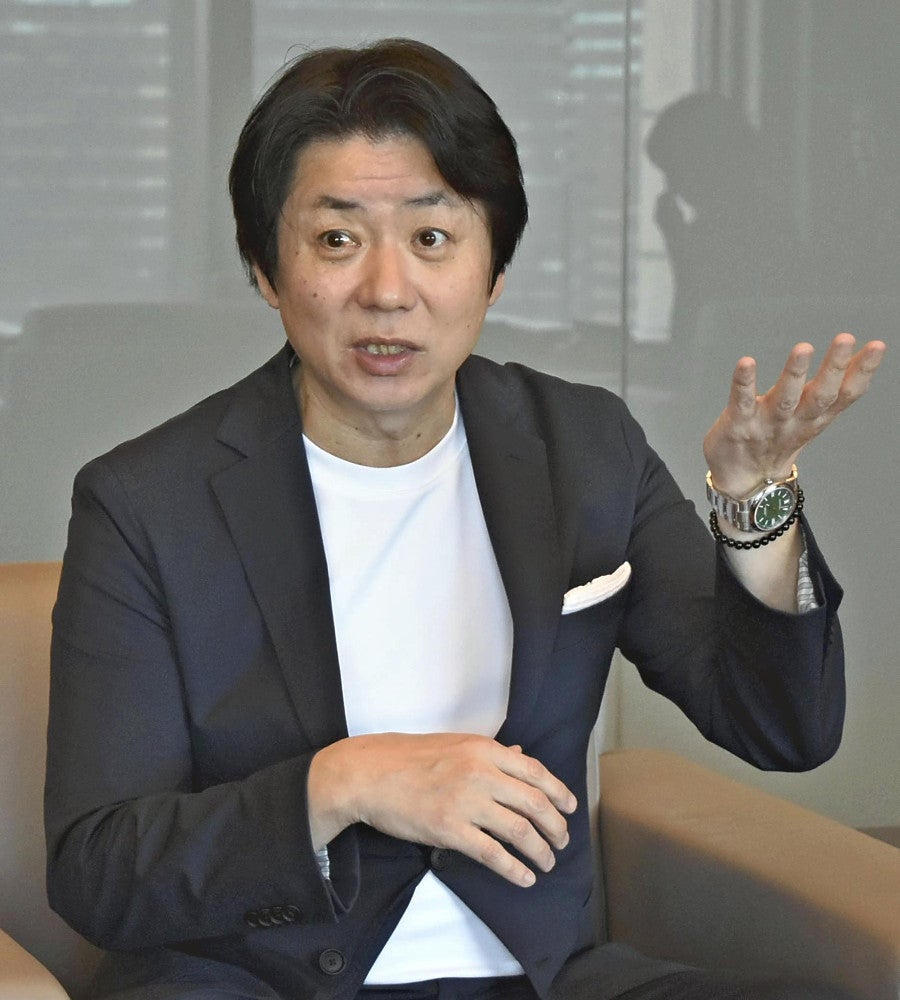 インタビューに応じる第一生命ホールディングスの菊田社長（東京都千代田区で）