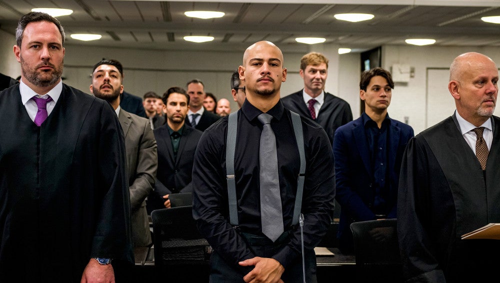 映画「ラインゴールド」より（Ｃ）２０２２　Ｂｏｍｂｅｒｏ　Ｉｎｔ．＿Ｗａｒｎｅｒ　Ｂｒｏｓ．Ｅｎｔ．　＿Ｇｏｒｄｏｎ　Ｔｉｍｐｅｎ