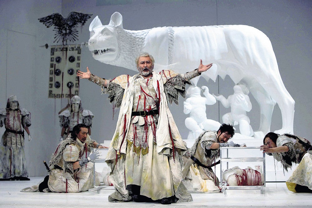 主演を務めた「タイタス・アンドロニカス」（２００６年公演）＝ホリプロ提供、写真・高梨光司