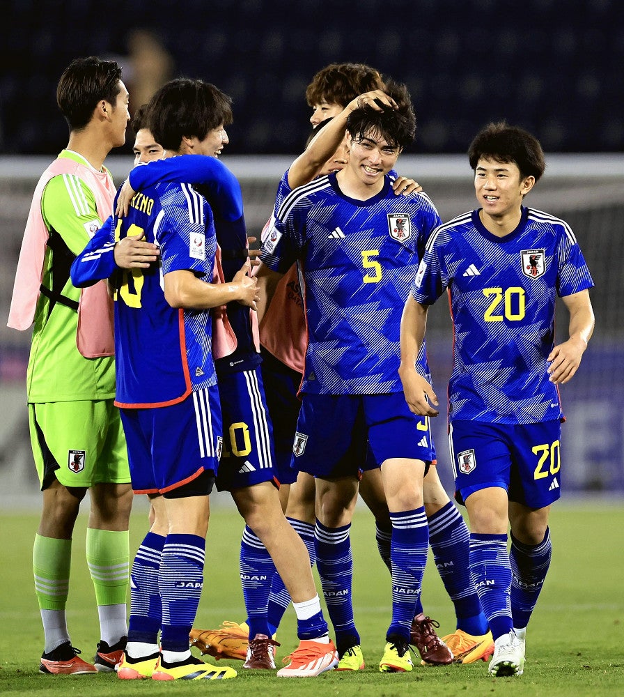 準決勝進出を決めたＵ―２３日本代表（２５日）＝松本拓也撮影