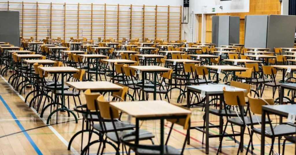 最終試験で移民背景を持つ生徒に対する教師の偏見が研究で明らかに