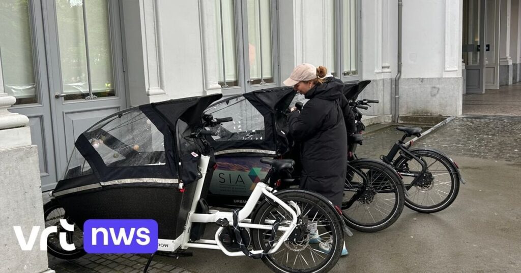 アントワープではカーゴバイクが増えているが、適切な駐車スペースがほとんどない：「だったら歩道を使ってください」