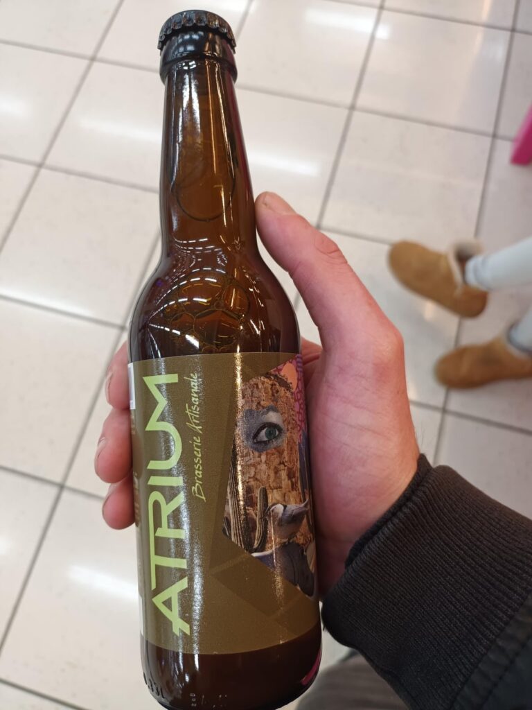 0.50ユーロ 8.7% トリッペルビオクラフトビール。 この国はもうピークに達した