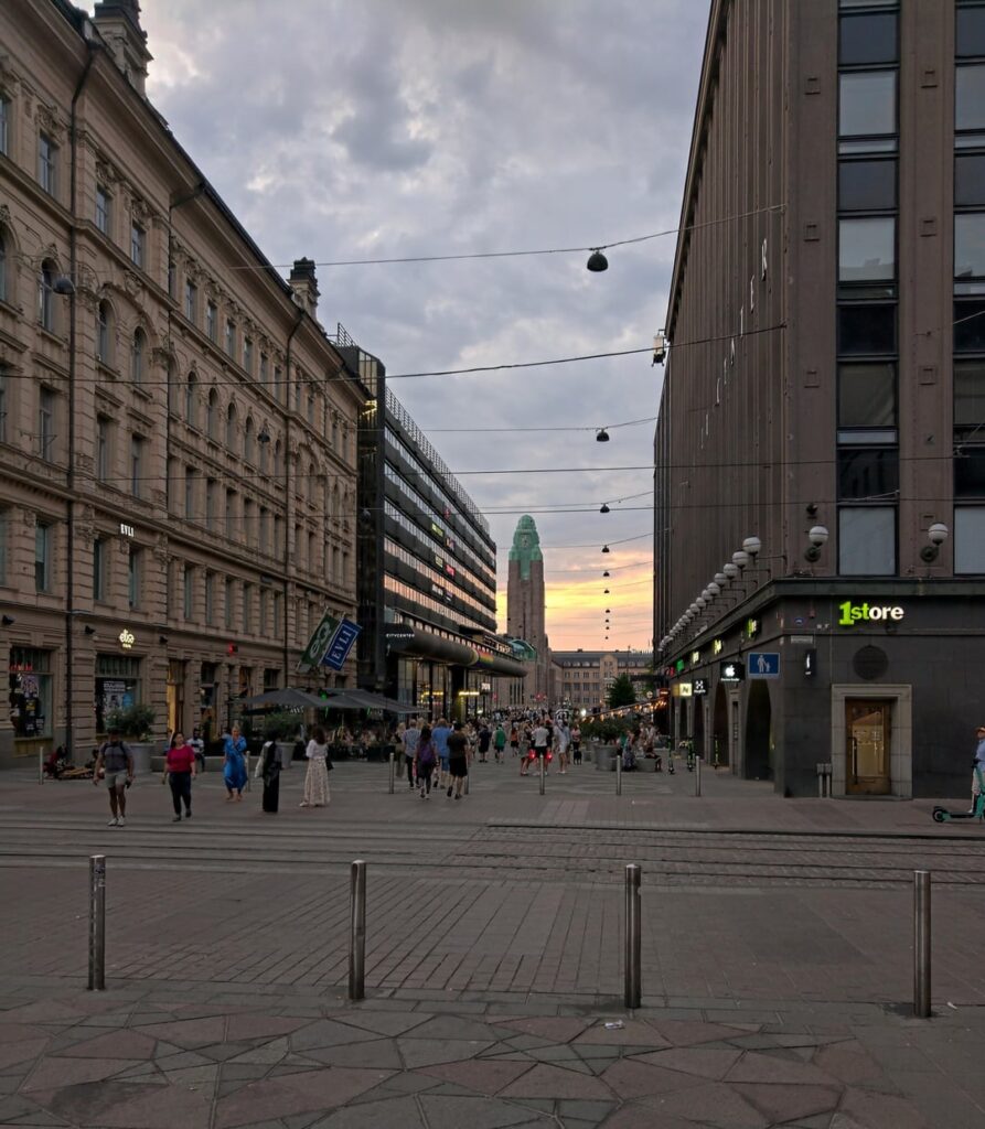 フィンランド、ヘルシンキの写真 [OC]