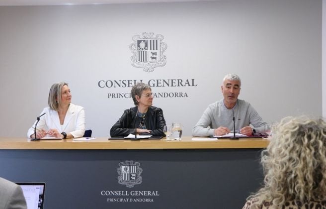 カタルーニャ州のすべての許可の要件が5年前になるよう「あらゆる可能な努力」