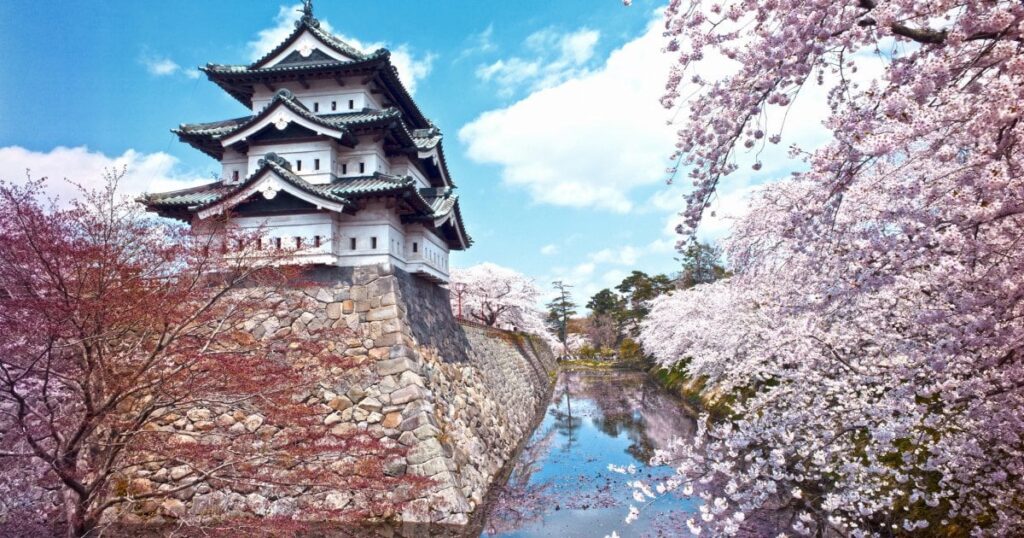 外国人が見抜いた「日本」を「変な国」にさせている「3つの原因」…日本を支配する「フィクション」