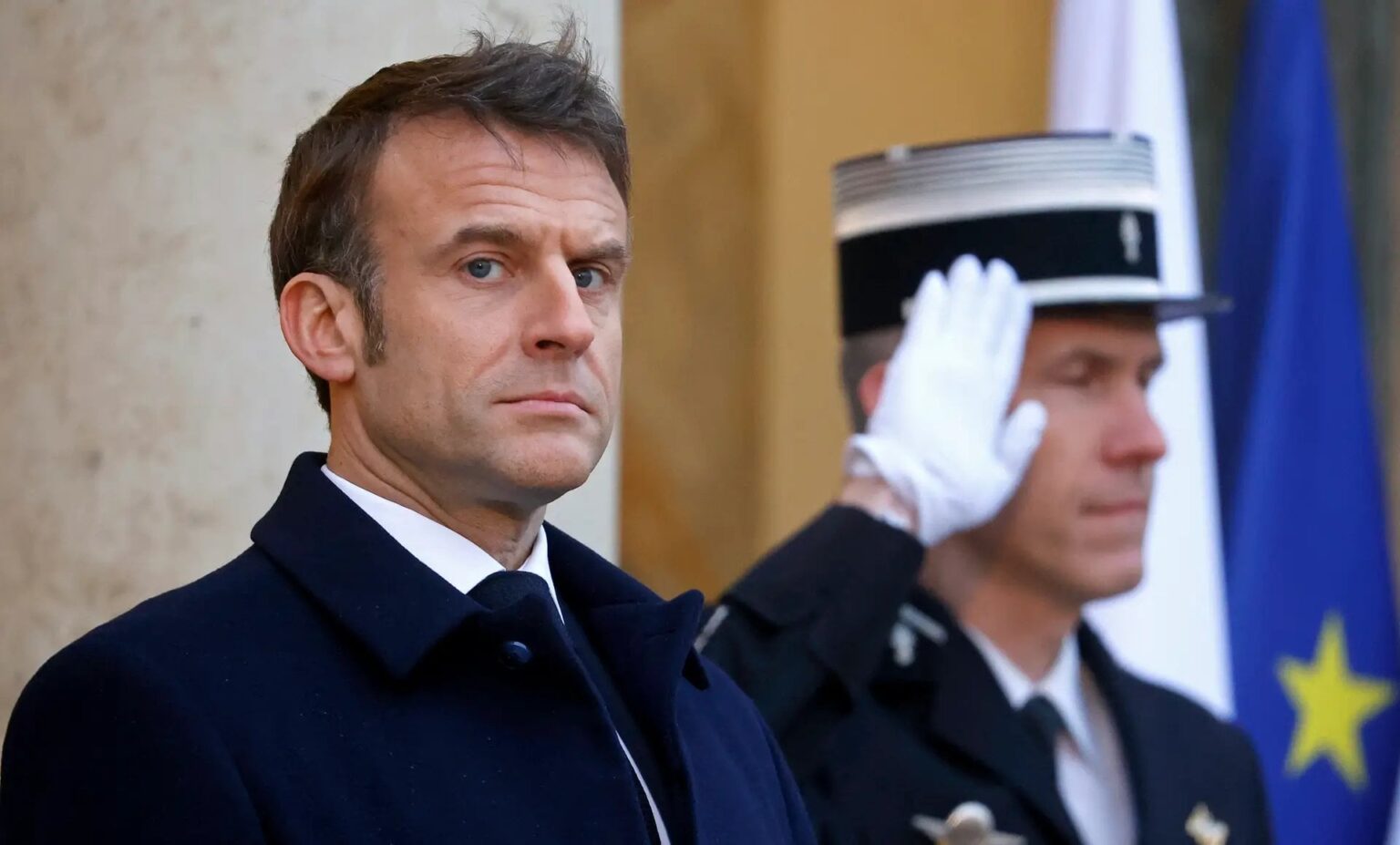 エマニュエル・マクロン氏：「今日のヨーロッパはエイプリルのキャプテンたちの勇気に大きく負っている」
