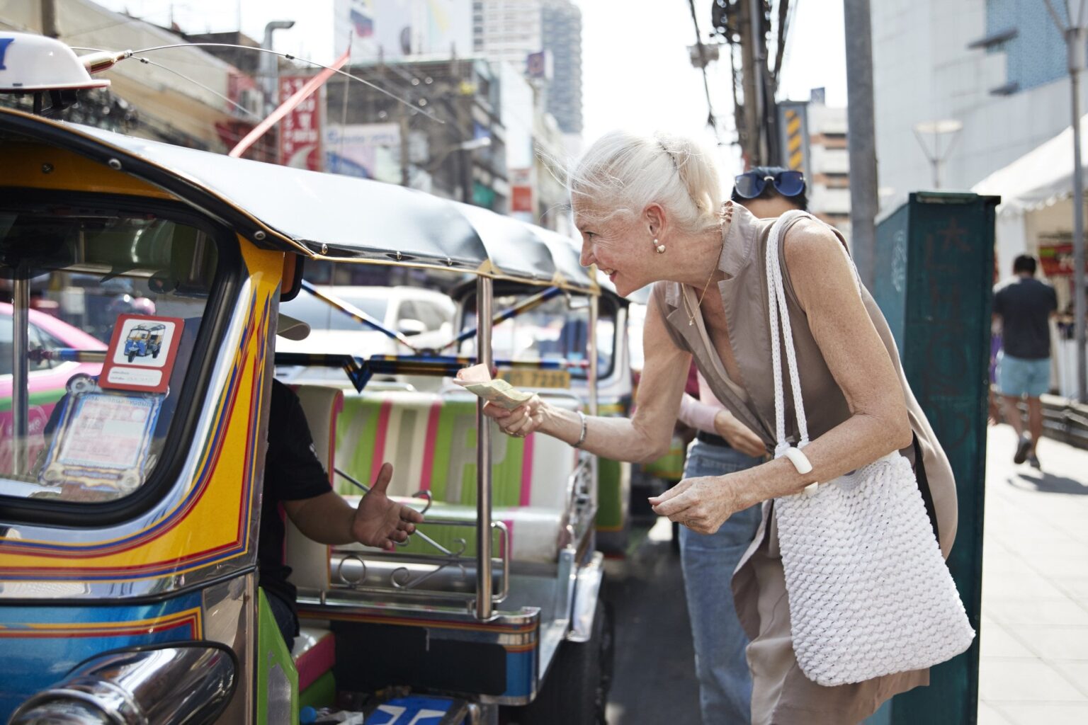 これまで、タイに住むスイス人の年金受給者は、AHV に対して税金を支払う必要がありませんでした。
