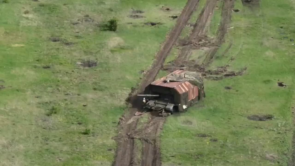 これらのロシアの戦車対応ケージはばかげている