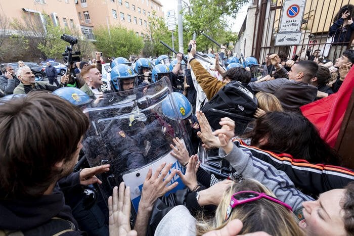 「大学からの戦争」、ラ・サピエンツァで衝突 - ニュース - Ansa.it