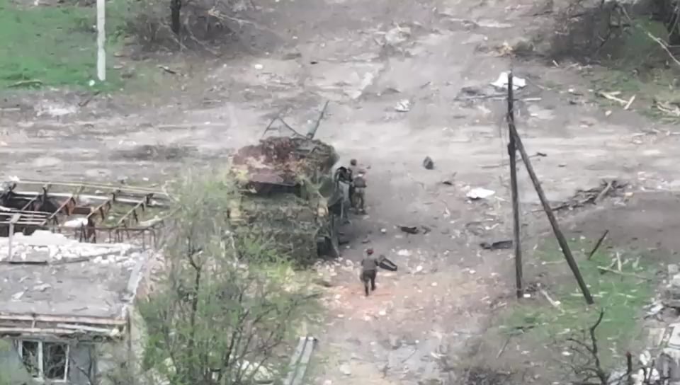 NSFL: 好奇心旺盛なロシアのタンカー 2 隻が、ADAM 戦術グループが彼らに残した贈り物を確認することにしましたが、うまくいきませんでした。
