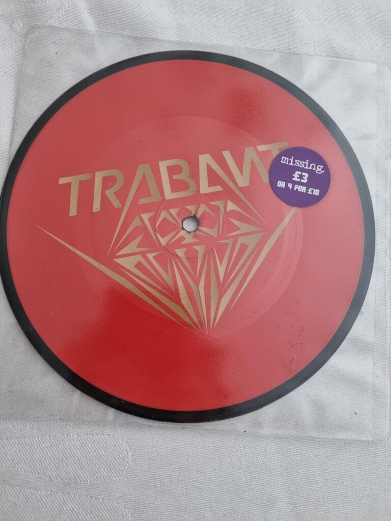 グラスゴーのレコード店でトラバントのピクチャーディスクシングルを発見！