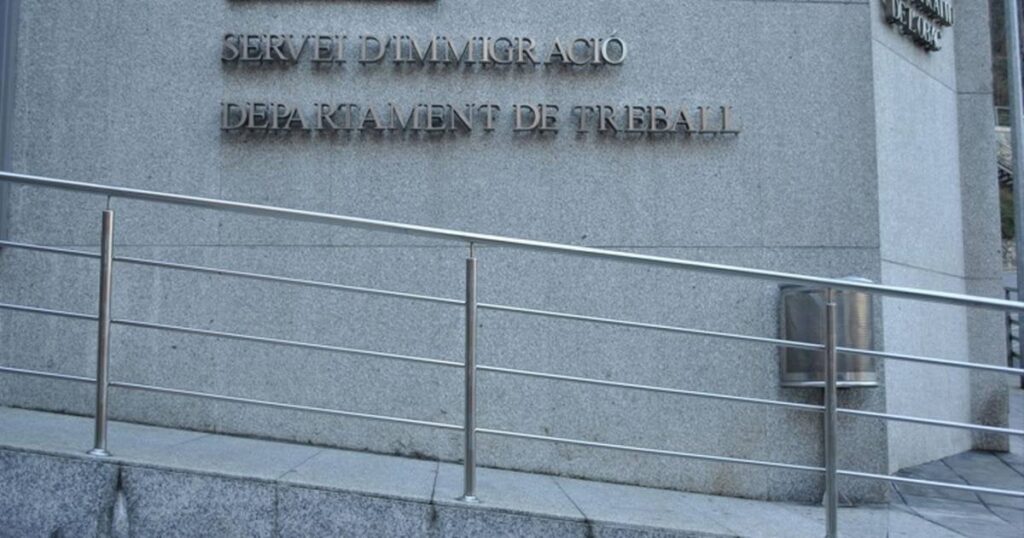 会社はペルー人労働者をアンドラから追放