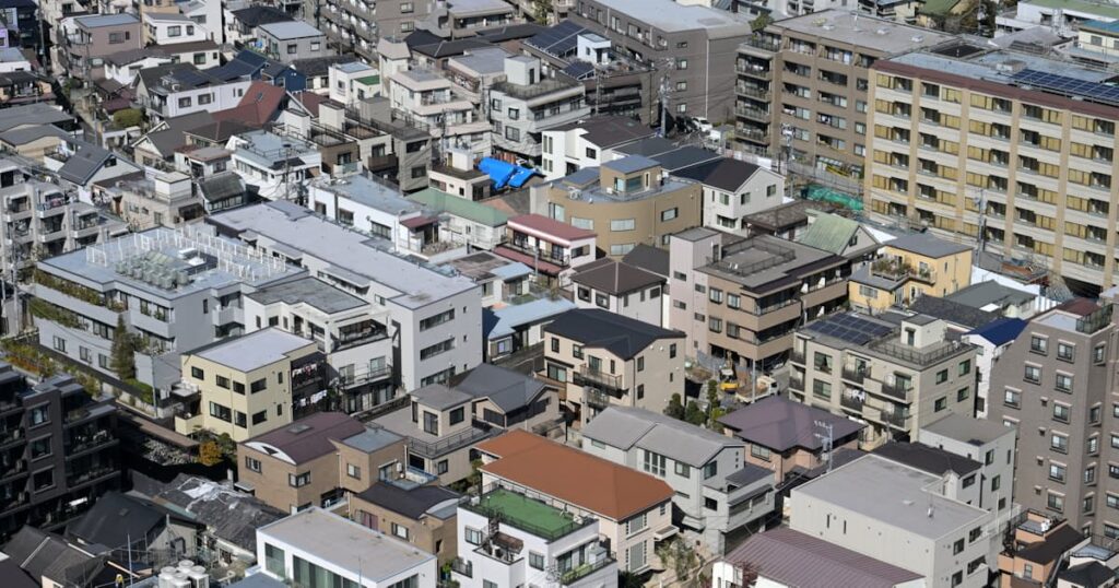 住宅団地、店舗建てやすく 改正地域再生法が成立