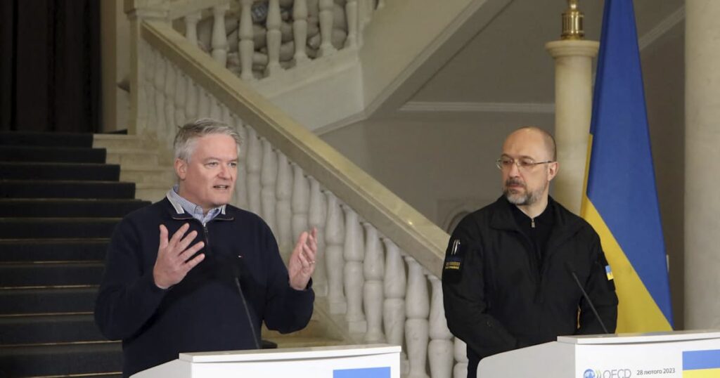 世界のODA過去最高 23年2%増、ウクライナ支援などで