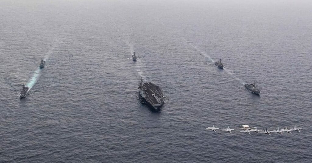 日米韓が共同訓練、米空母など参加 中朝の脅威に対応