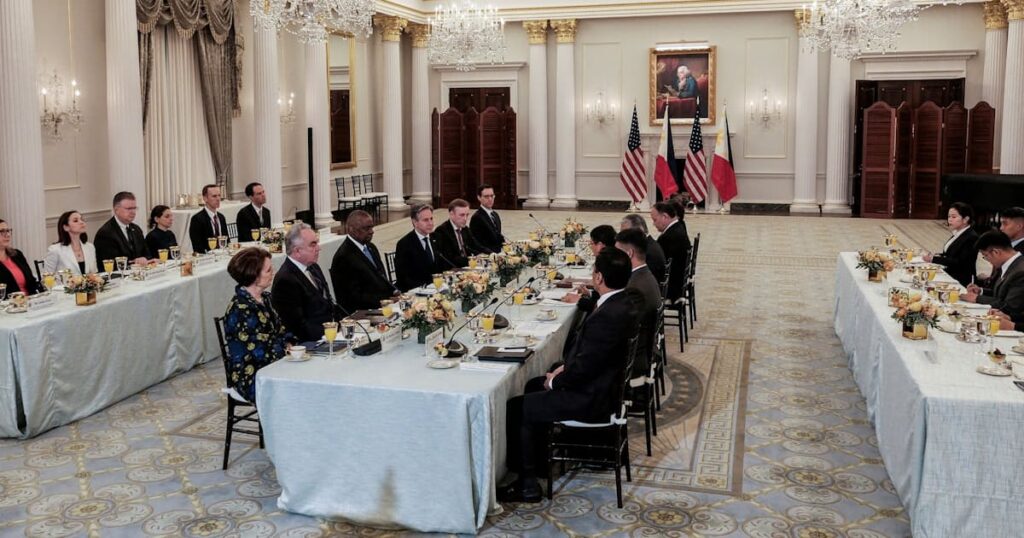 米国とフィリピン、「3＋3」初開催 対中抑止へ軍事連携