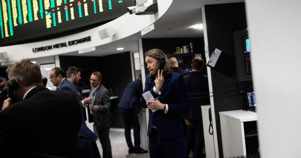 米英取引所、ロシア産アルミ・銅など扱い禁止 追加制裁