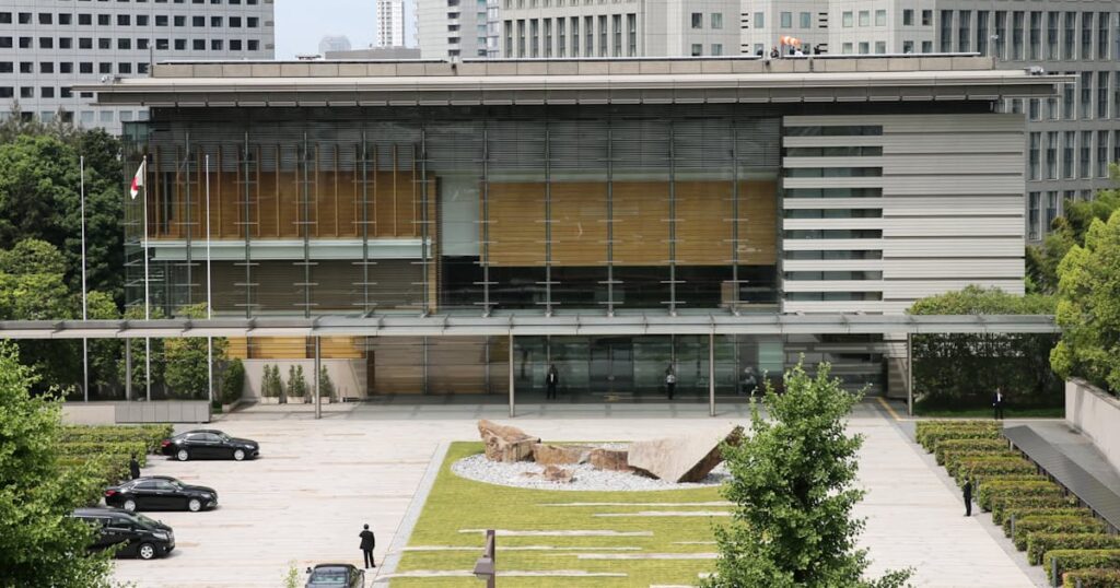 政府、官邸対策室を設置 愛媛・高知で震度6弱