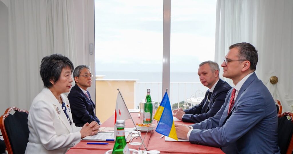 上川外相「G7でウクライナ支える」 クレバ外相と会談