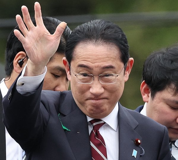 岸田首相含め政務三役31人、渡航費用12.6億円！円安放置し“血税ごっつぁん”外遊三昧のア然【リスト付き】― 費用は2016年の約1.5倍増