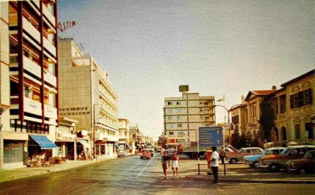 独立街路 1970