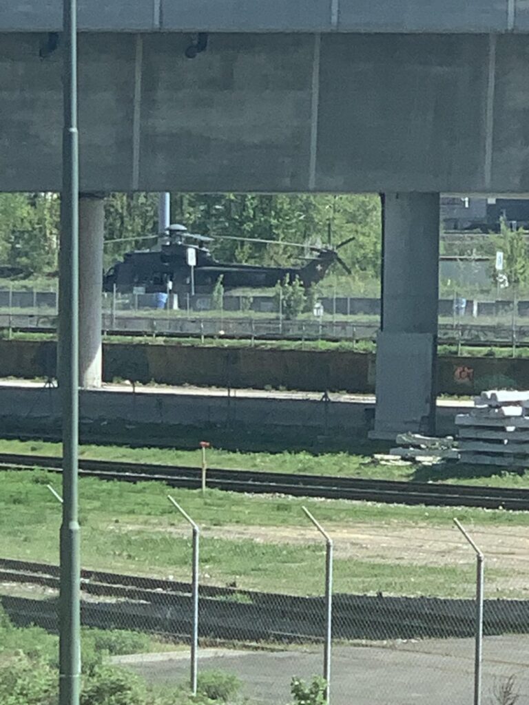 ドイツ国境近くのスーパーピューマ
