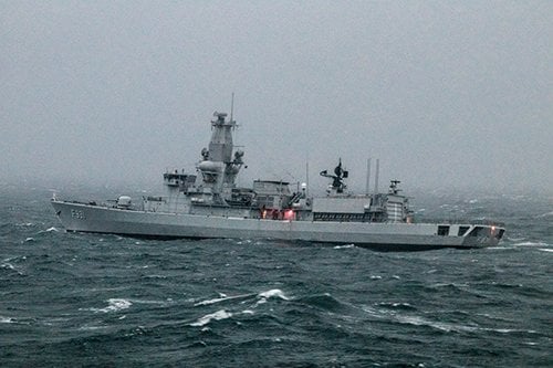 ミサイルが引っかかってしまう。 ベルギーのフリゲート艦「レッドシー」の配備が延期