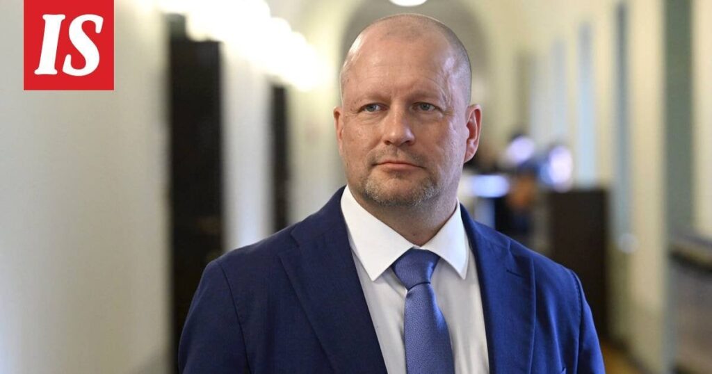 極右政党ペルスオマレーセットの現職国会議員がヘルシンキ銃乱射事件の疑い