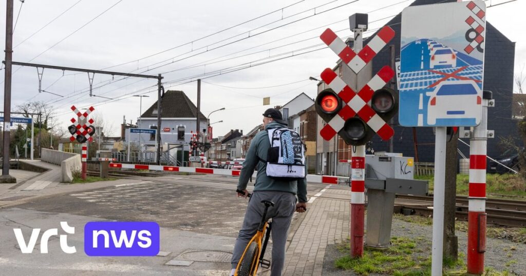 8時間以内に、ディルベークの踏切で遮断機を無視した19人が捕まった（ランナー16人、車2台、電動スクーター1台）