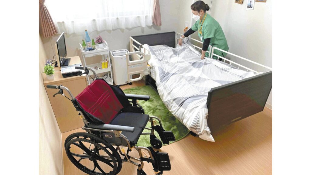 [ニュース] 広がる「ホスピス型住宅」終末期でも自由度高い生活…看護師ら常駐、家族とも過ごせ夜間外出も