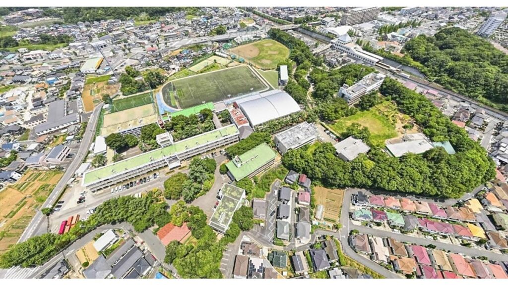 [ニュース] 千葉明徳中・高の屋上にそびえる「ドーム型施設」、「わくわく止まらない」学校の目玉とは