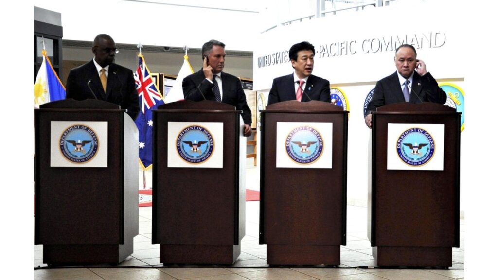 [政治] 日米豪比、中国名指し「深刻な懸念」…東・南シナ海で強引な海洋進出に共同文書