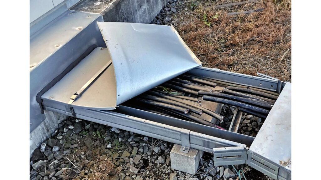 [社会] 太陽光施設は窃盗団の「宝の山」、無人で防犯手薄…ケーブル盗急増で再エネ発展阻害の恐れ