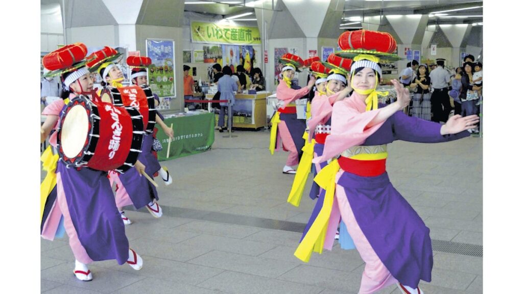 [なまりなつかし] 弾む心 故郷感じる踊り 「さんさ」「おはら」魅力広める