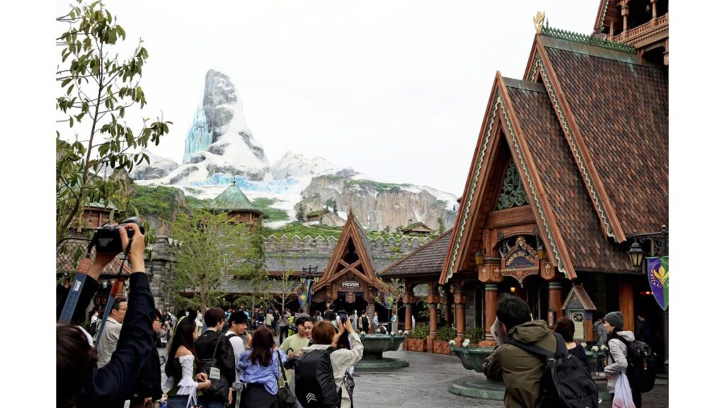 [経済] ディズニーシー新エリア、「アナ雪」アレンデール城も…総投資額３２００億円