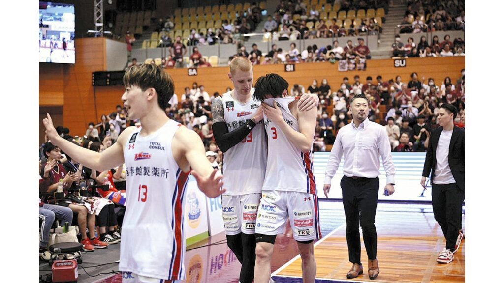 [ニュース] バスケＢ２熊本ヴォルターズ、リーグで一時首位も終盤失速…悲願の昇格果たせず「涙を忘れない」