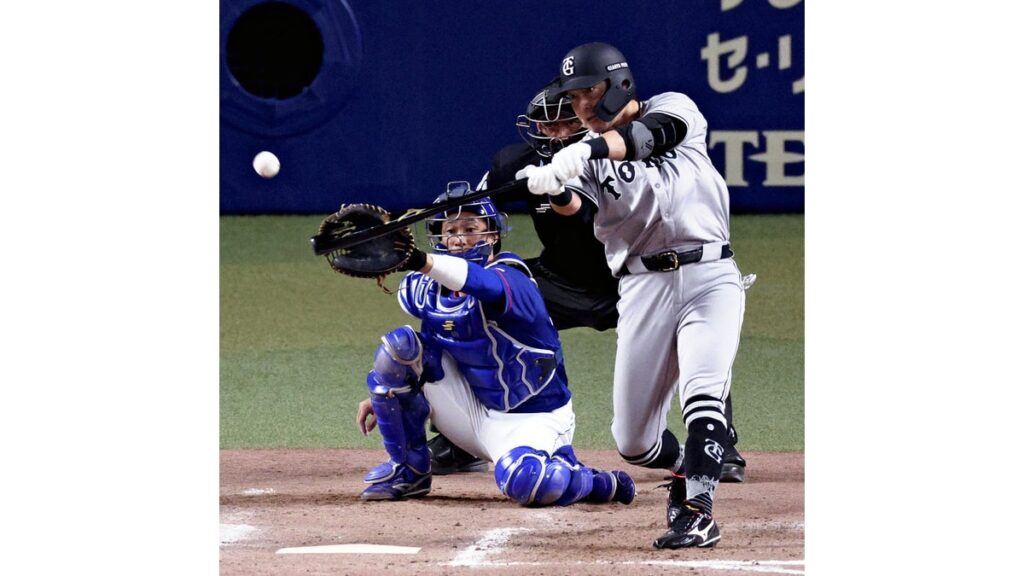 [プロ野球] 阿部監督も「困った時のベテラン」とたたえる巨人・長野、お手本のような一打で競り合いに決着