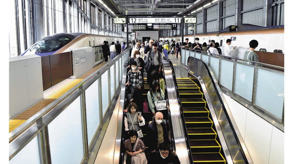 [ニュース] 北陸新幹線延伸で関西「面倒」「運賃高くなった」、首都圏「とても楽」「便利になった」…利用客の声さまざま