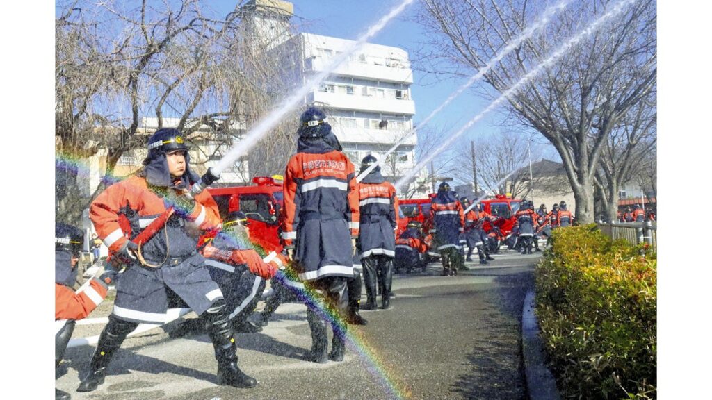 [政治] 消防団員確保へ全国統一の勧誘マニュアル…産休や育休を制度化、「災害時だけＯＫ」も