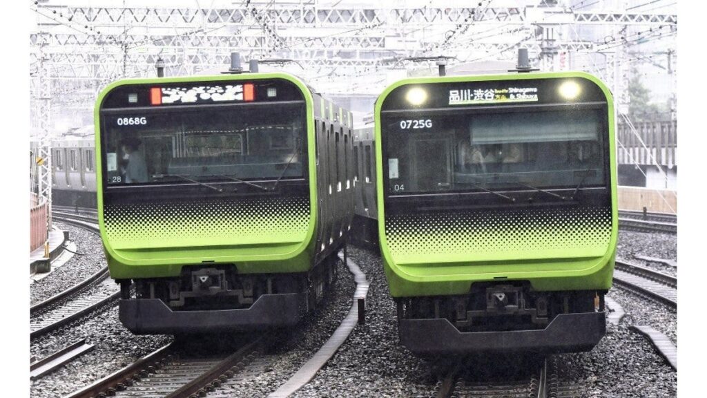 [社会] 山手線の車内にヘビ、職員が座席シートの下で見つけ捕獲…乗客降車２７００人に影響