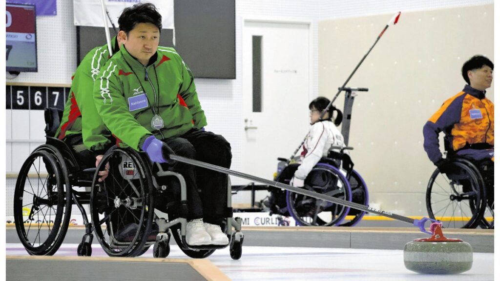 [Do！スポ] 障害があっても楽しめる車いすカーリング 正確さと戦略競う「氷上のチェス」に熱気